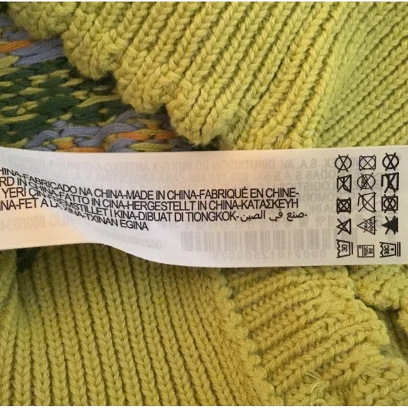 NWT. Zara V-neck Floral Knit Vest with Handcrafting. Size S. - Picture 6 of 6